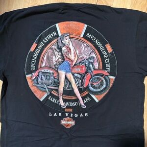 Harley-Davidson Black Tee with Red and White Emblem Las Vegas xl